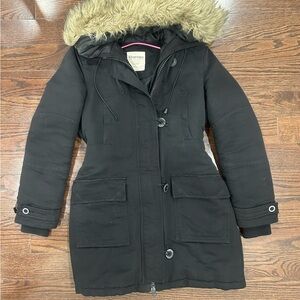 Black Women’s Winter Jacket w/ Fur Trim Hood